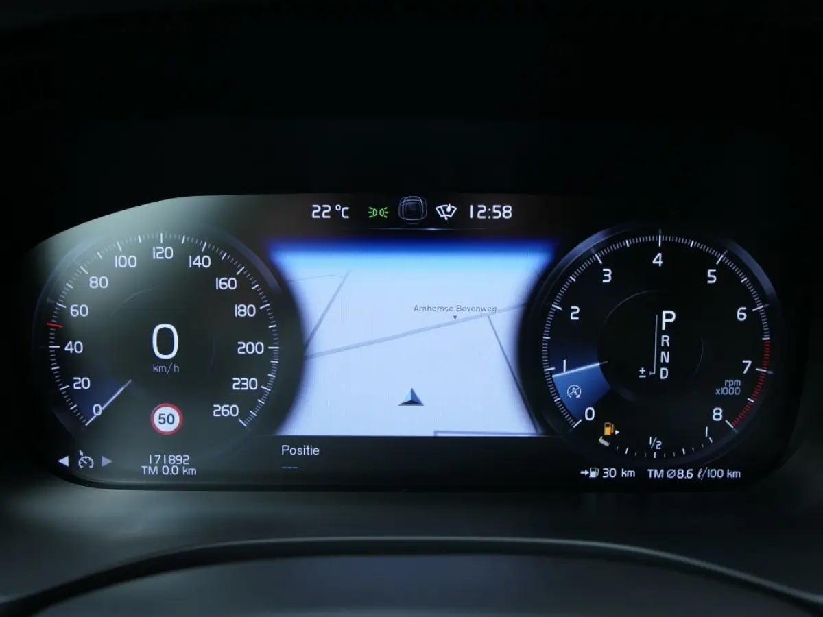T5 AUT Momentum / Sport Leer / Blis / Apple CarPlay