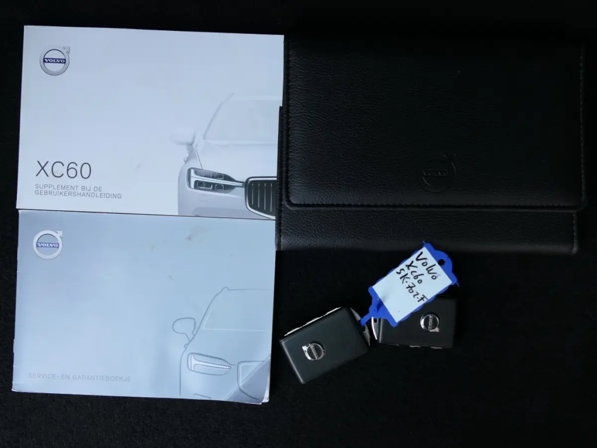 T5 AUT Momentum / Sport Leer / Blis / Apple CarPlay