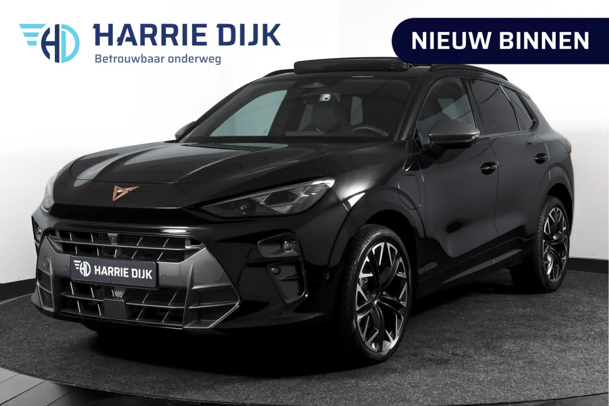 1.5 TSI e-Hybrid 272 PK VZ Performance | S/K-Panodak | Elek. Trekhaak | Matrix LED | Sennheiser | Elek. stoelen | Adapt. Cruise | Stoel-+Stuurverw. | 360 Camera | NAV+App. Connect | ECC | LM