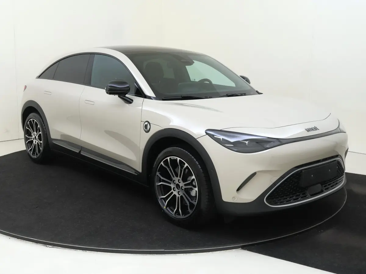 Premium 66 kWh / Elektrische-Stoelen / Apple-Android auto / Stoelverwarming / 360Graden-Camera /