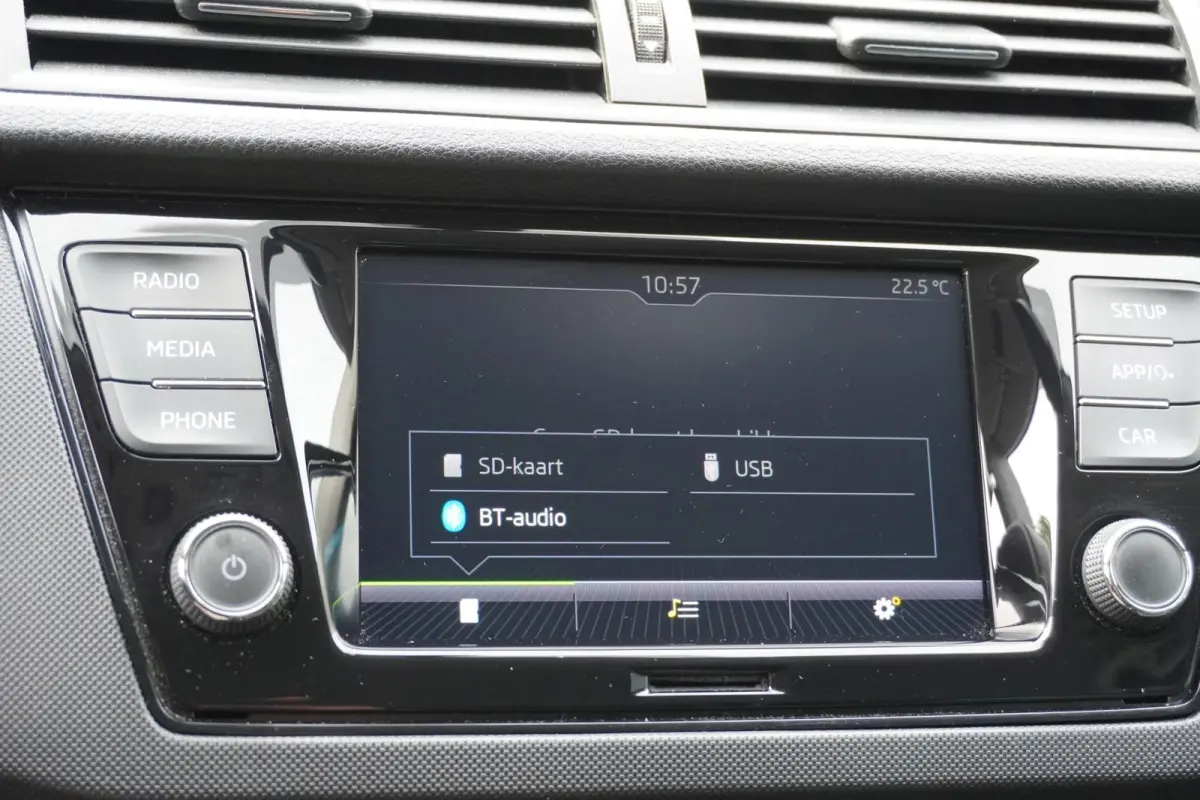 1.0 TSI 95pk Ambition | SmartLink | Airco | Cruise Control