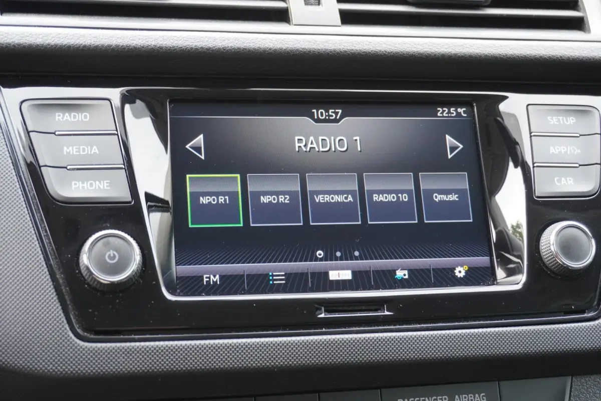 1.0 TSI 95pk Ambition | SmartLink | Airco | Cruise Control