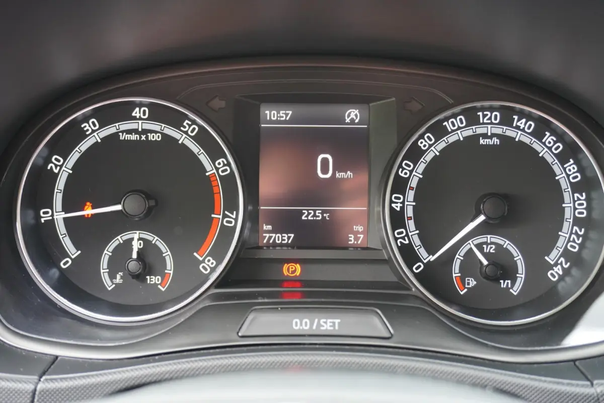 1.0 TSI 95pk Ambition | SmartLink | Airco | Cruise Control
