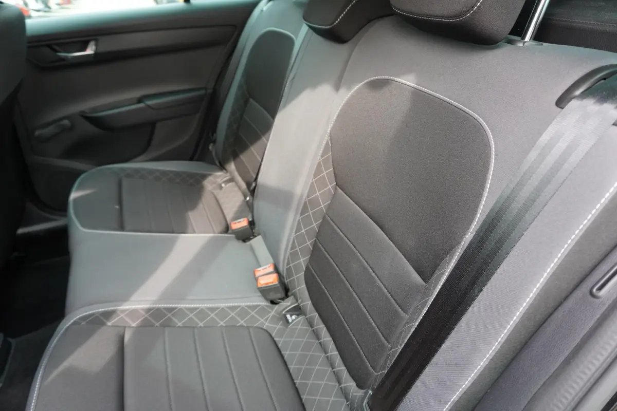 1.0 TSI 95pk Ambition | SmartLink | Airco | Cruise Control