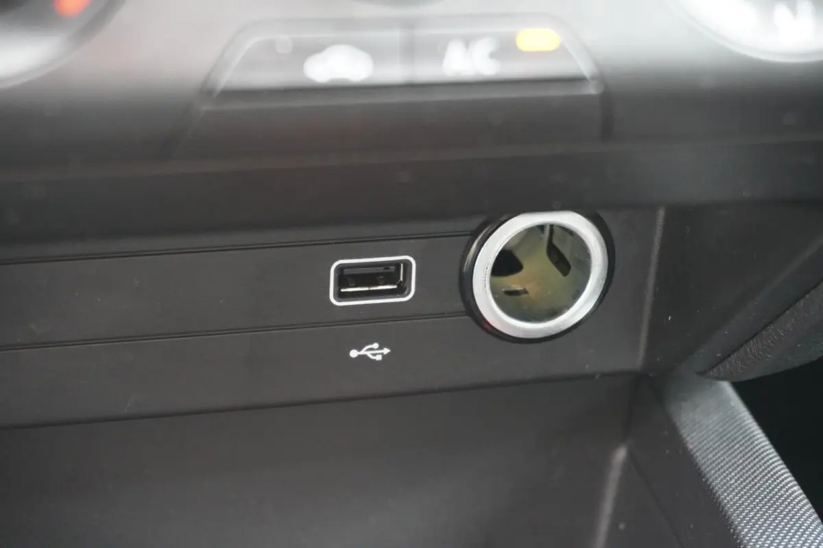 1.0 TSI 95pk Ambition | SmartLink | Airco | Cruise Control