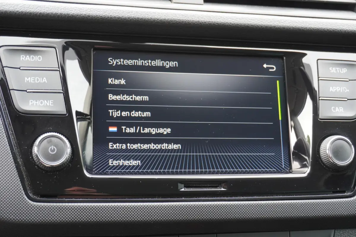 1.0 TSI 95pk Ambition | SmartLink | Airco | Cruise Control