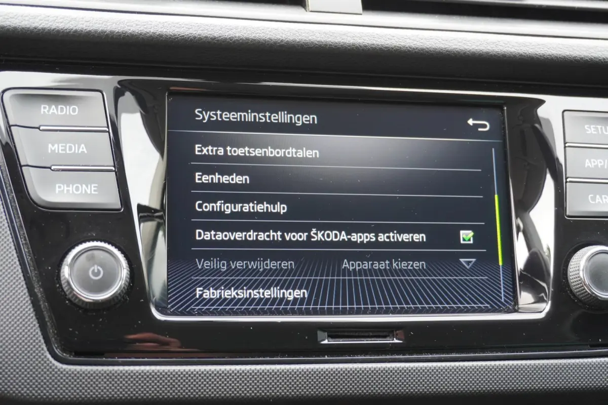 1.0 TSI 95pk Ambition | SmartLink | Airco | Cruise Control
