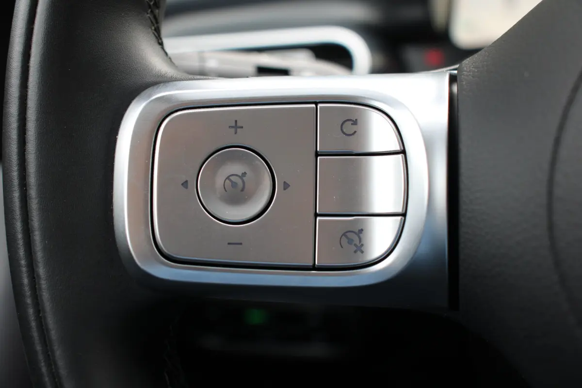 Pro+ 66 kWh | PANO DAK | 360 CAMERA | STOEL/STUUR VERWARMING | CARPLAY | ELEKTR STOEL | ELEKTR KLEP | DEALER OH!