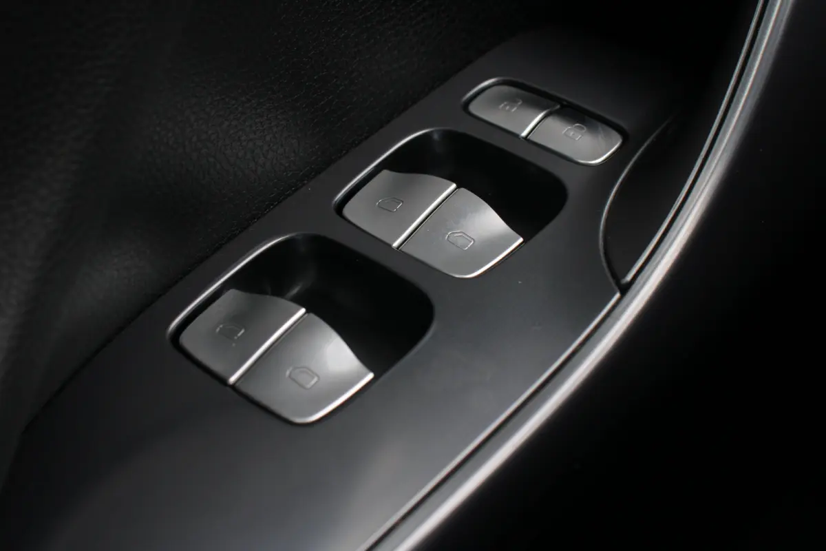 Pro+ 66 kWh | PANO DAK | 360 CAMERA | STOEL/STUUR VERWARMING | CARPLAY | ELEKTR STOEL | ELEKTR KLEP | DEALER OH!