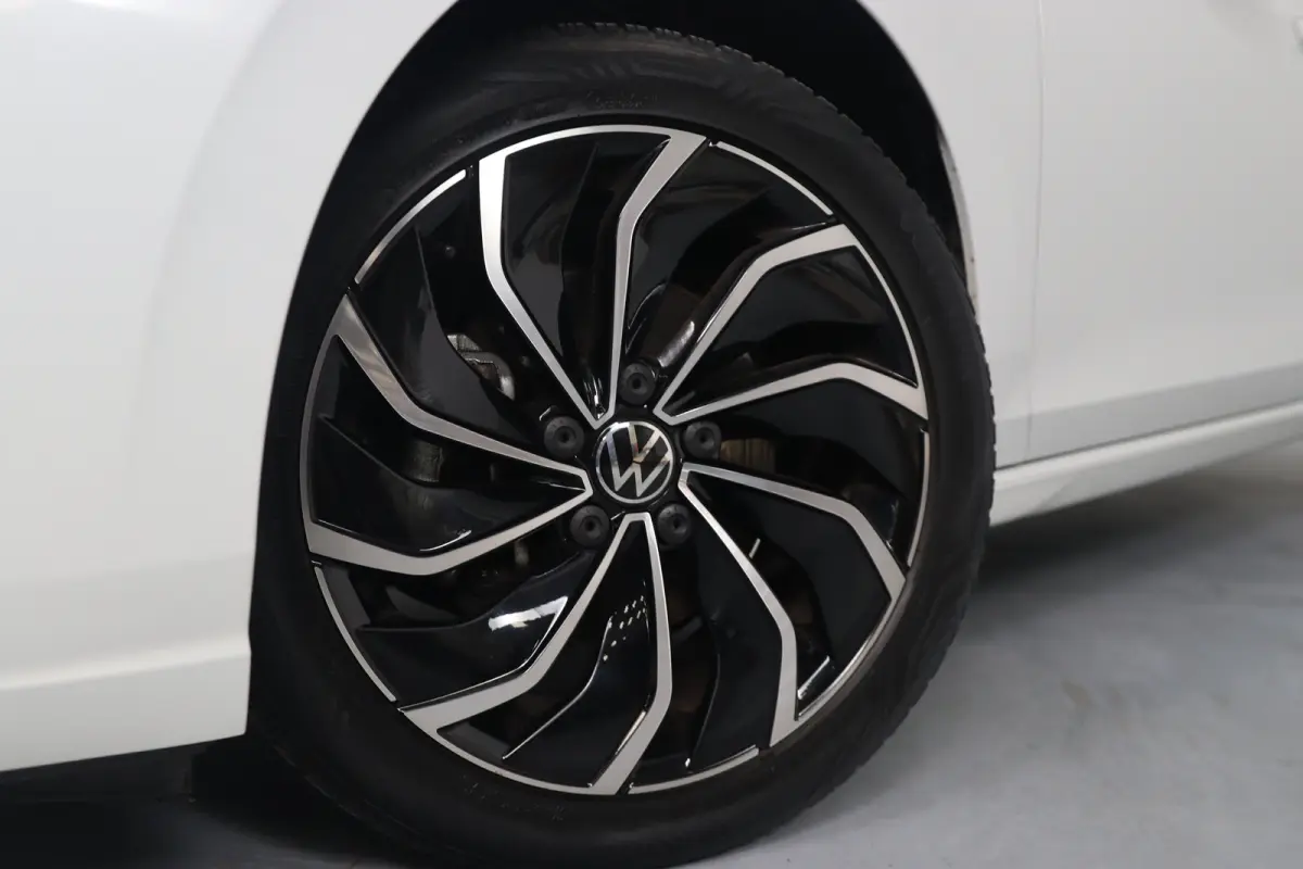 1.5 eTSI 130pk Life Business | DEALER OH! | ERGO STOEL | STOELVERWARMING | ADAPTIVE CRUISE | CARPLAY | CLIMATE CONTROL