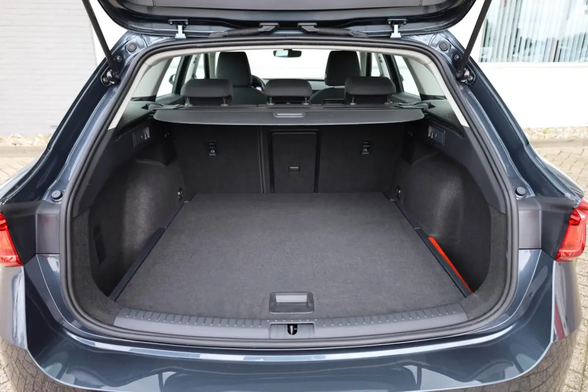 1.0 TSI 110pk Style | LED Verlichting | Cruise Control | All-Season Banden
