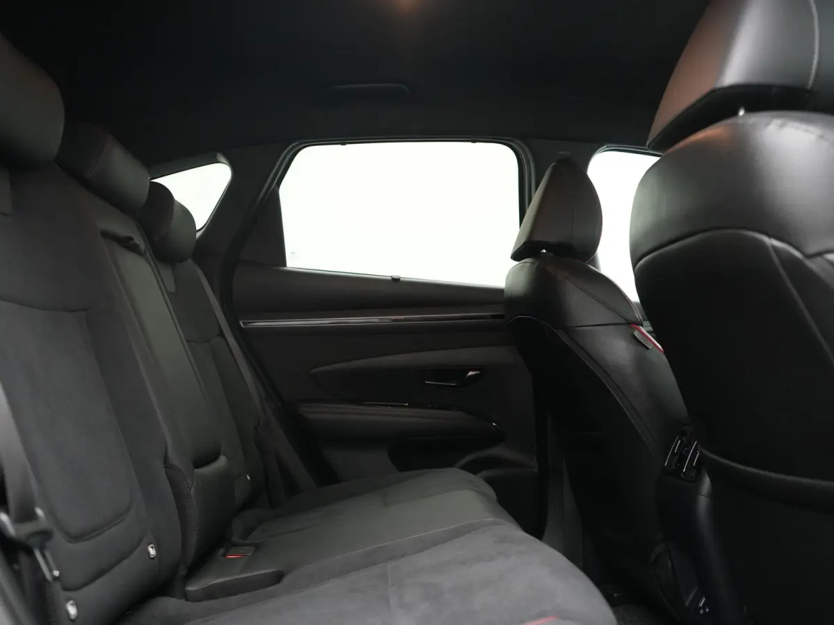 1.6 T-GDI N Line 4WD PHEV 265pk Dealer O.H | Adaptive Cruise | Camera | Alcantara Sportstoelen & Stuur Verwarmd | Krell Audio | Apple Carplay | Keyless | Blis | 19"L.M | Navigatie | DAB | Pl