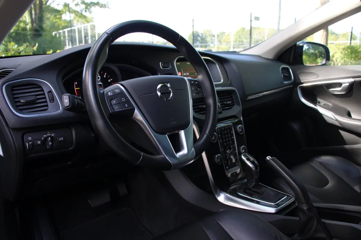 1.5 T3 Polar+ Luxury AUTOMAAT | TREKHAAK | HARMAB/KARDON | PANO DAK | MEMORY SEATS | STOELVERWARMING | DEALER OH!