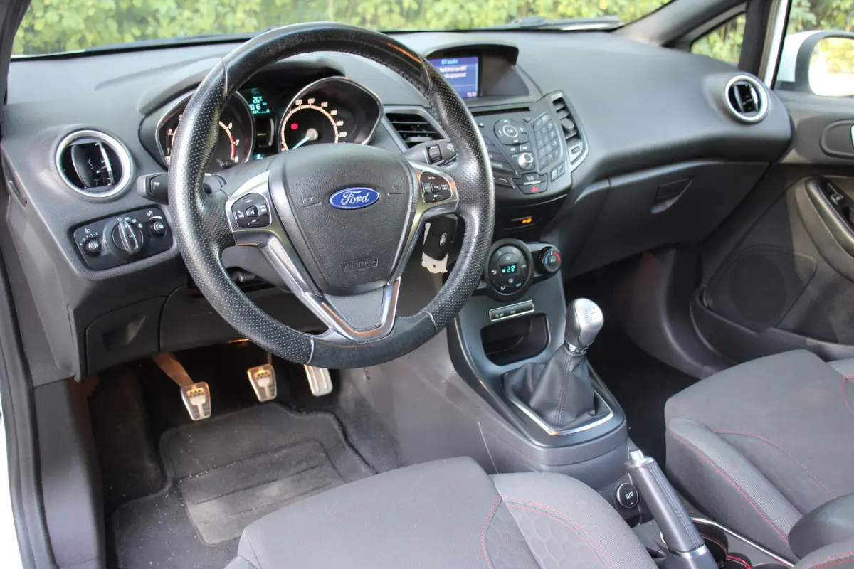 1.0 EcoBoost ST Line | DEALER OH! | CAMERA | NAVI | CLIMATE CTRL | CRUISE CONTROL | 17'' LMV | VOORRUIT VERWARMING