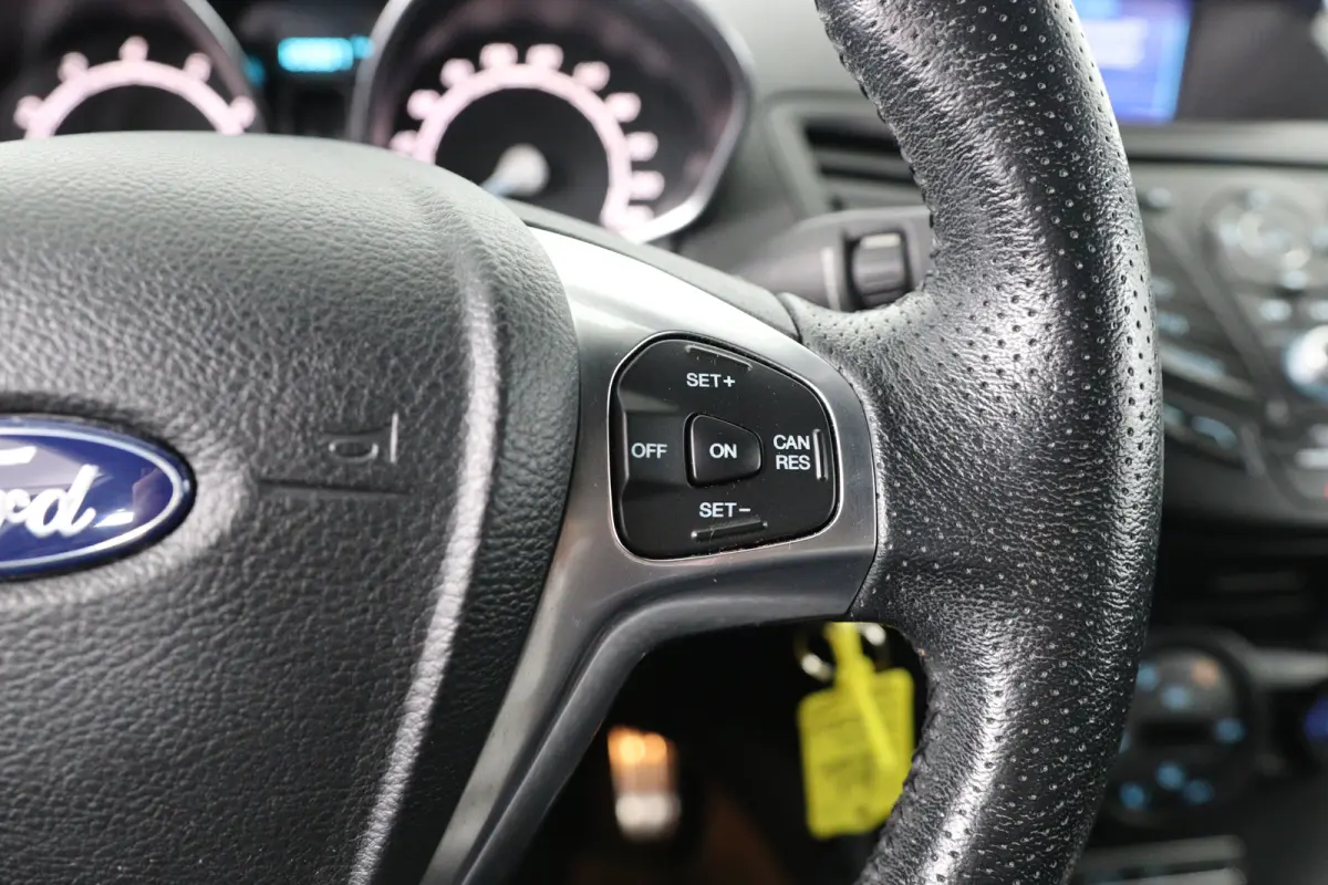 1.0 EcoBoost ST Line | DEALER OH! | CAMERA | NAVI | CLIMATE CTRL | CRUISE CONTROL | 17'' LMV | VOORRUIT VERWARMING