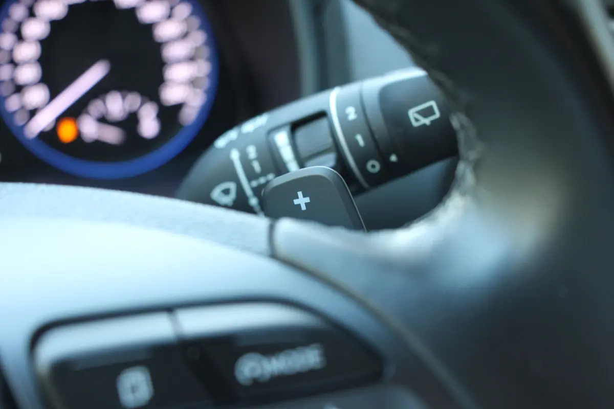 1.6 GDI HEV Comfort Smart | DEALER OH! | ADAPTIVE CRUISE | PREMIUM AUDIO | CAMERA | CARPLAY | CLIMATE CONTROL