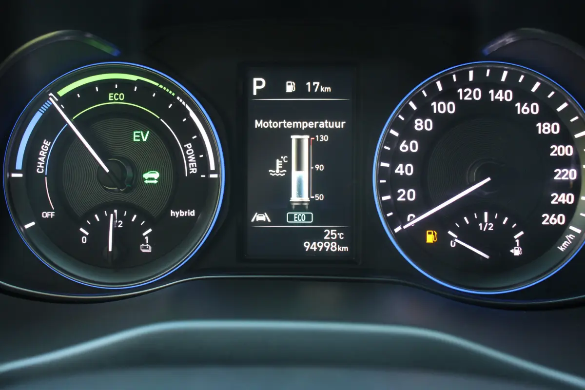 1.6 GDI HEV Comfort Smart | DEALER OH! | ADAPTIVE CRUISE | PREMIUM AUDIO | CAMERA | CARPLAY | CLIMATE CONTROL