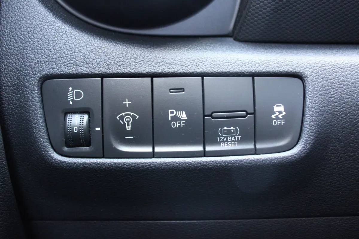 1.6 GDI HEV Comfort Smart | DEALER OH! | ADAPTIVE CRUISE | PREMIUM AUDIO | CAMERA | CARPLAY | CLIMATE CONTROL