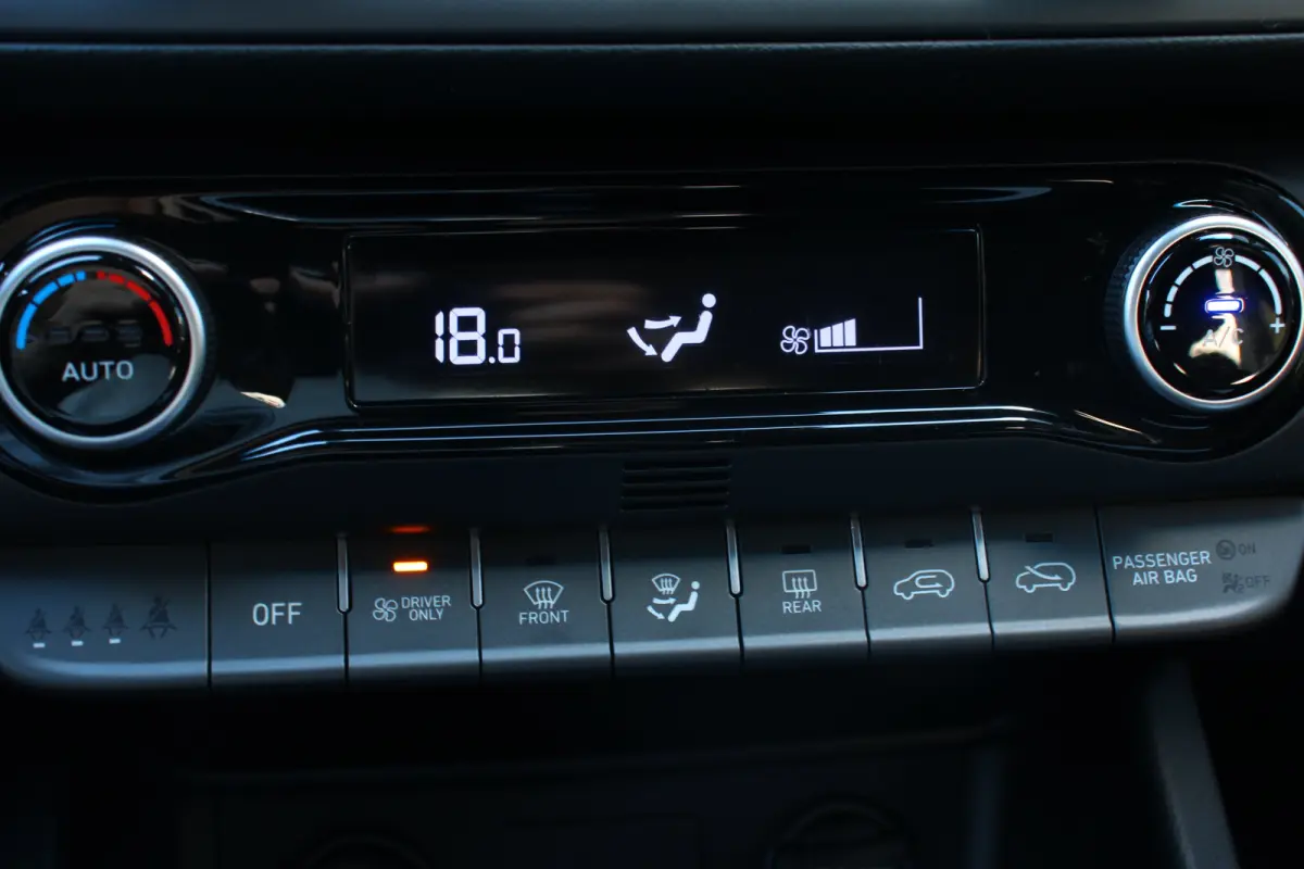1.6 GDI HEV Comfort Smart | DEALER OH! | ADAPTIVE CRUISE | PREMIUM AUDIO | CAMERA | CARPLAY | CLIMATE CONTROL