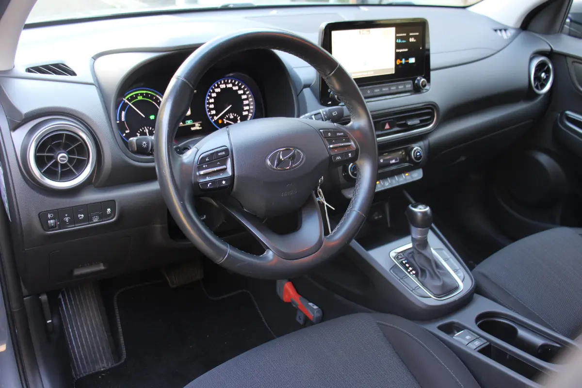 1.6 GDI HEV Comfort Smart | DEALER OH! | ADAPTIVE CRUISE | PREMIUM AUDIO | CAMERA | CARPLAY | CLIMATE CONTROL