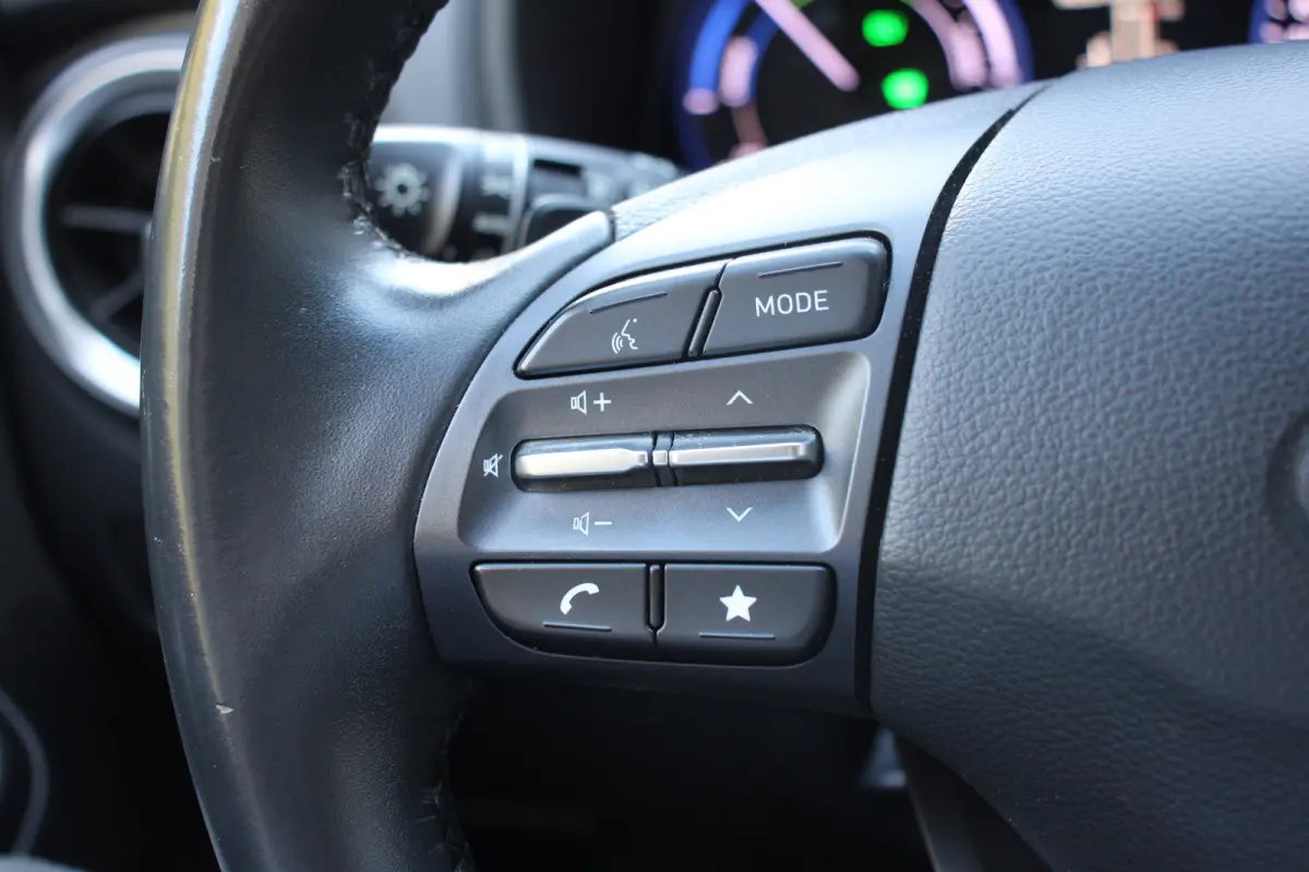 1.6 GDI HEV Comfort Smart | DEALER OH! | ADAPTIVE CRUISE | PREMIUM AUDIO | CAMERA | CARPLAY | CLIMATE CONTROL