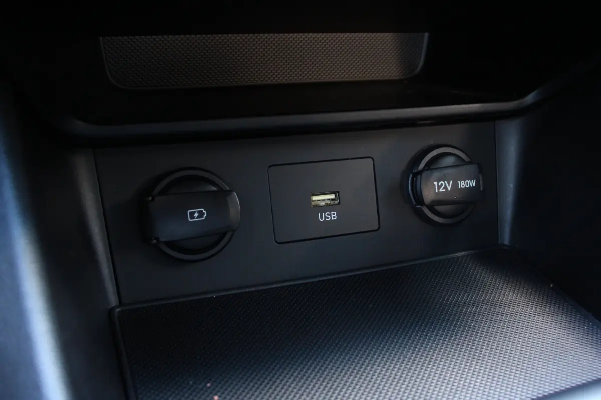 1.6 GDI HEV Comfort Smart | DEALER OH! | ADAPTIVE CRUISE | PREMIUM AUDIO | CAMERA | CARPLAY | CLIMATE CONTROL