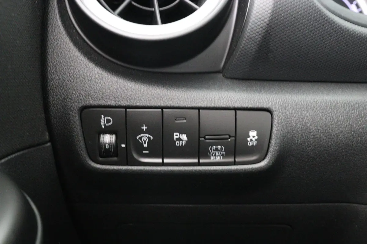 1.6 GDI HEV Comfort Smart | DEALER OH! | ADAPTIVE CRUISE | PREMIUM AUDIO | CAMERA | CARPLAY | CLIMATE CONTROL