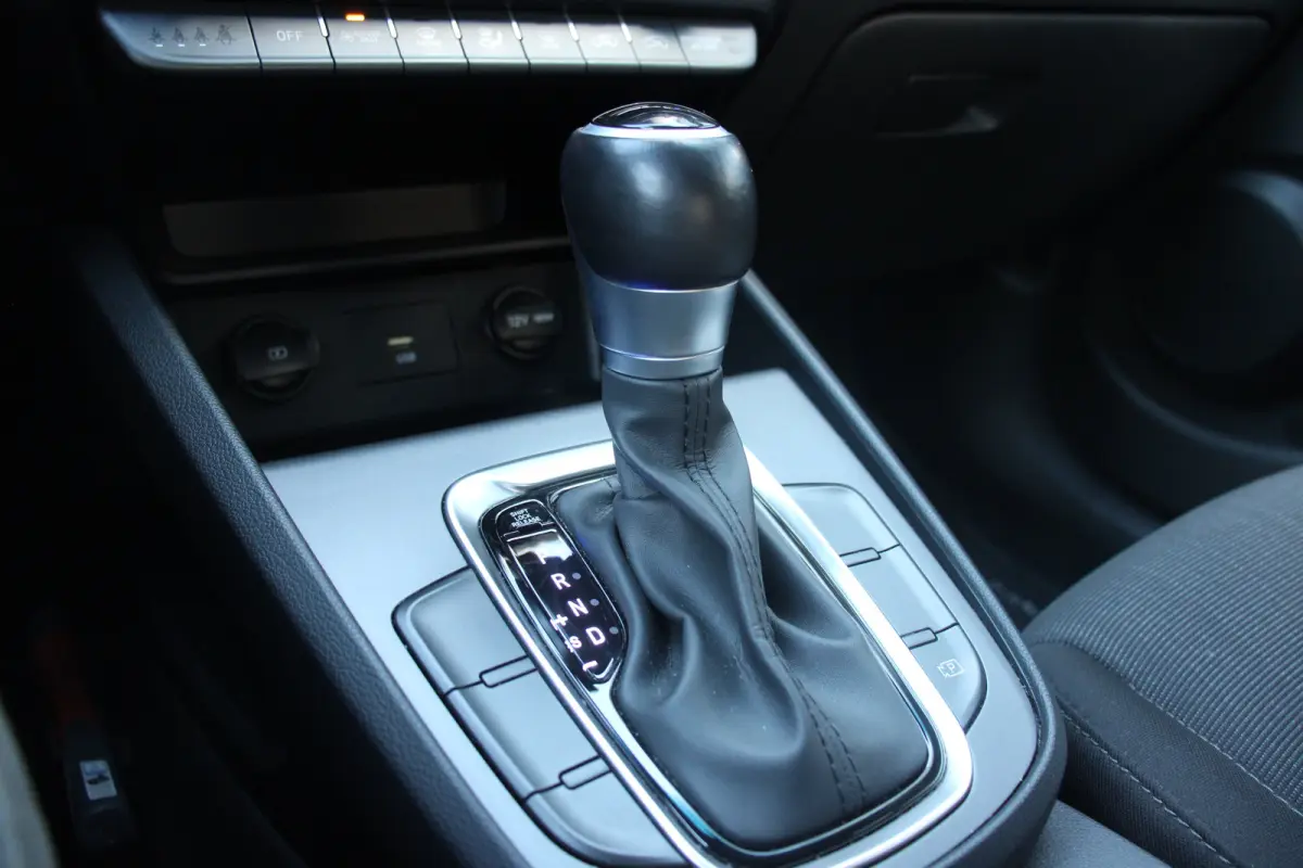 1.6 GDI HEV Comfort Smart | DEALER OH! | ADAPTIVE CRUISE | PREMIUM AUDIO | CAMERA | CARPLAY | CLIMATE CONTROL