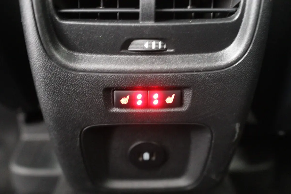 2.5 PHEV ST-Line | Achterbank verwarmd | Achteruitrijcamera | Apple Carplay/Android Auto|telefoonintegratie premium