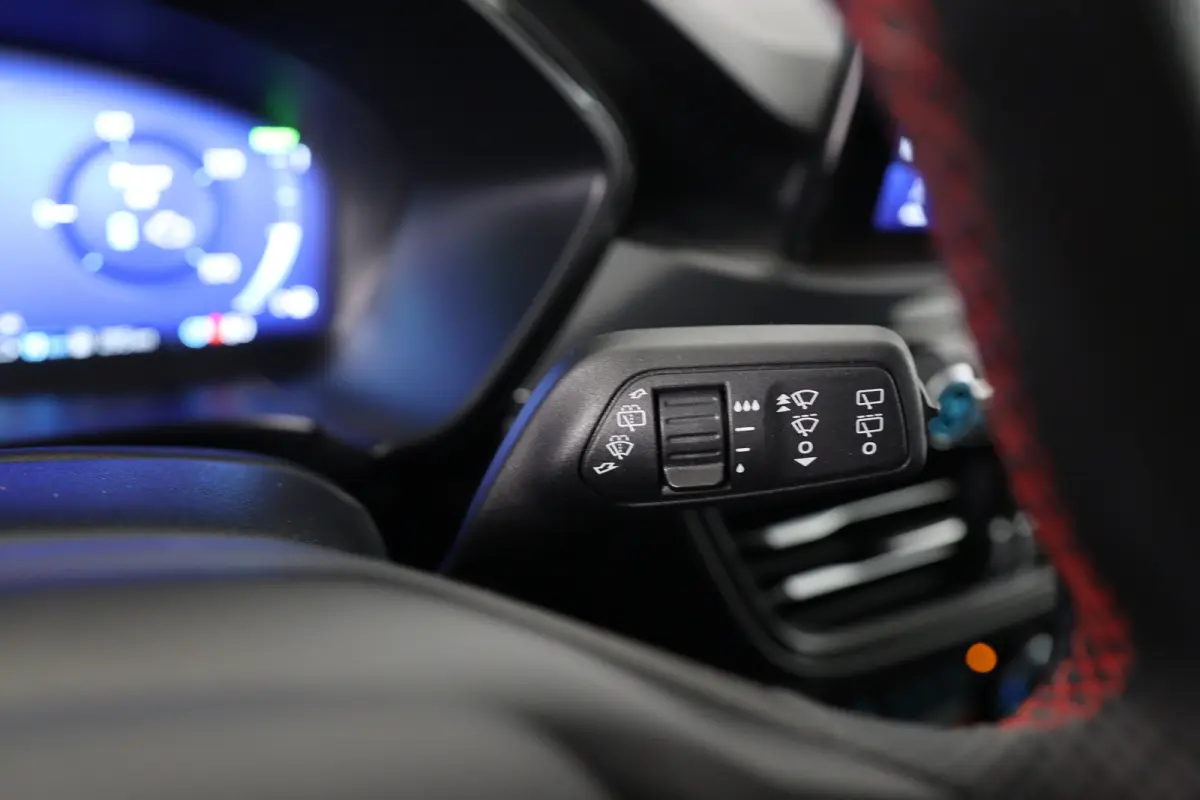 2.5 PHEV ST-Line | Achterbank verwarmd | Achteruitrijcamera | Apple Carplay/Android Auto|telefoonintegratie premium