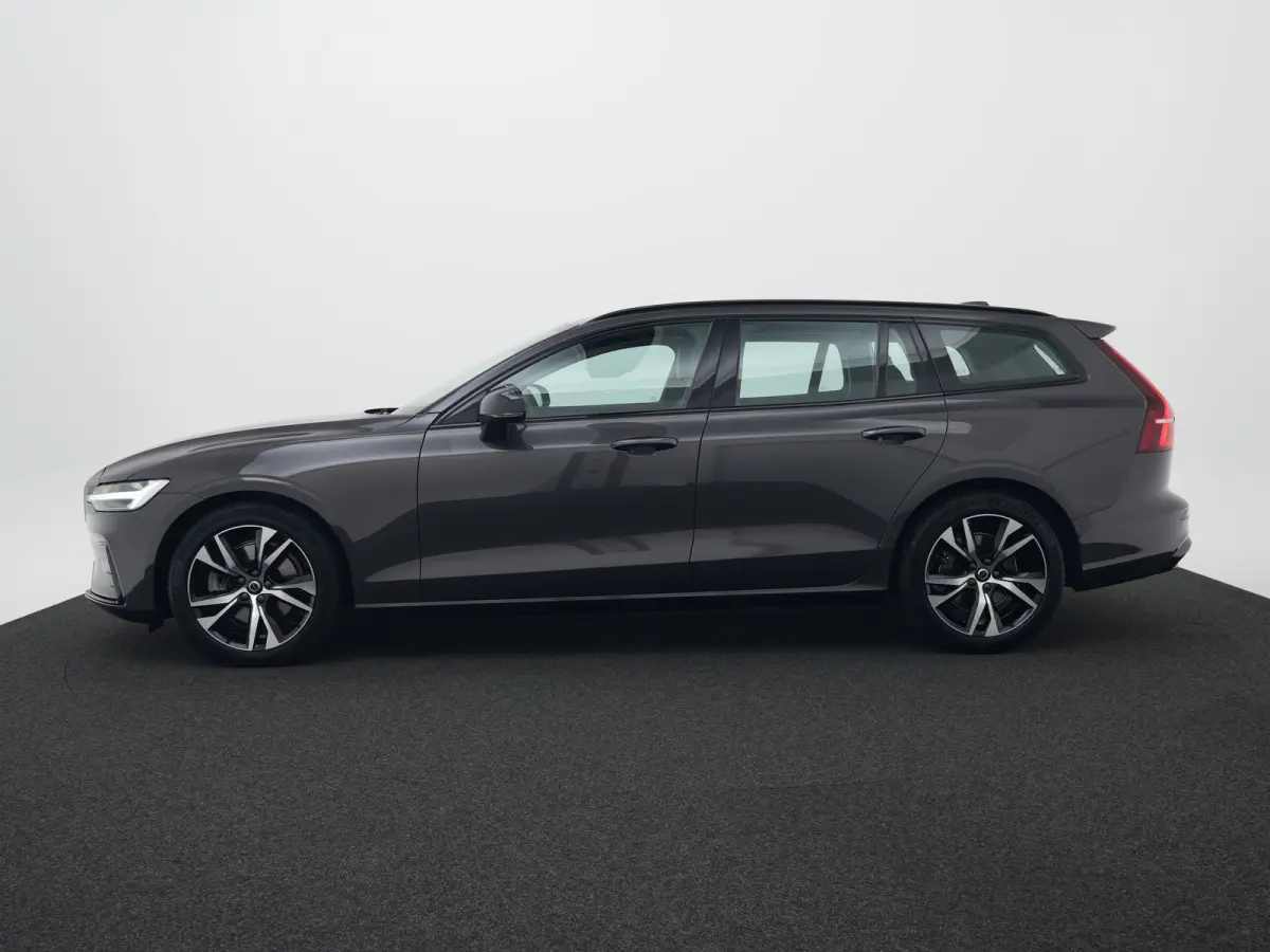 B4 Plus Dark | Elek stoel | Leder | Adaptive Cruise | BLIS | Trekhaak | Keyless Entry | Camera