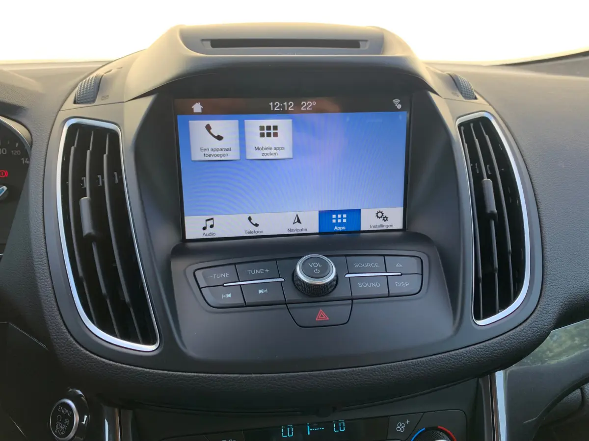 1.0 Titanium Airco | Cruise Control | DAB | Keyless | LMV 17" | Navi | Parkeerassist | PDC V&A | Voorruitverwarming |