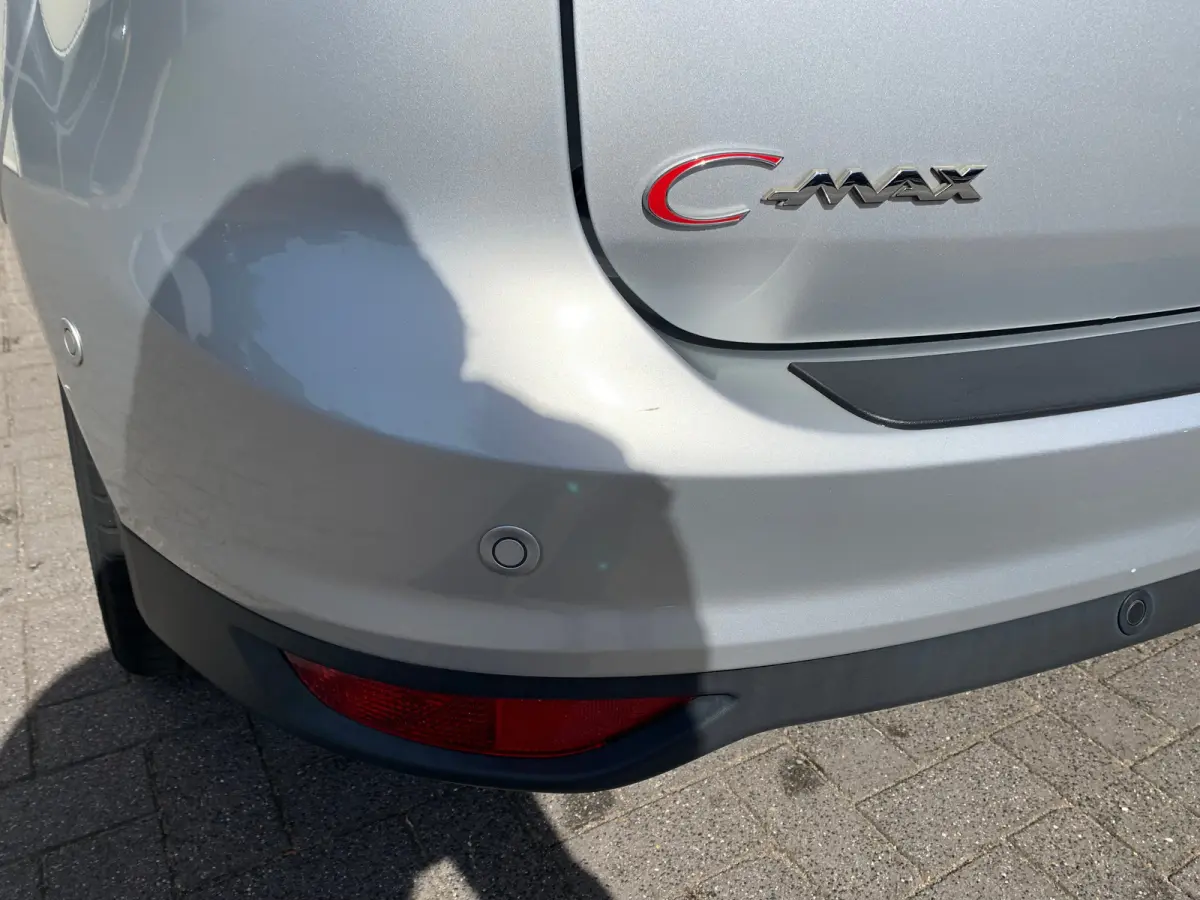 1.0 Titanium Airco | Cruise Control | DAB | Keyless | LMV 17" | Navi | Parkeerassist | PDC V&A | Voorruitverwarming |