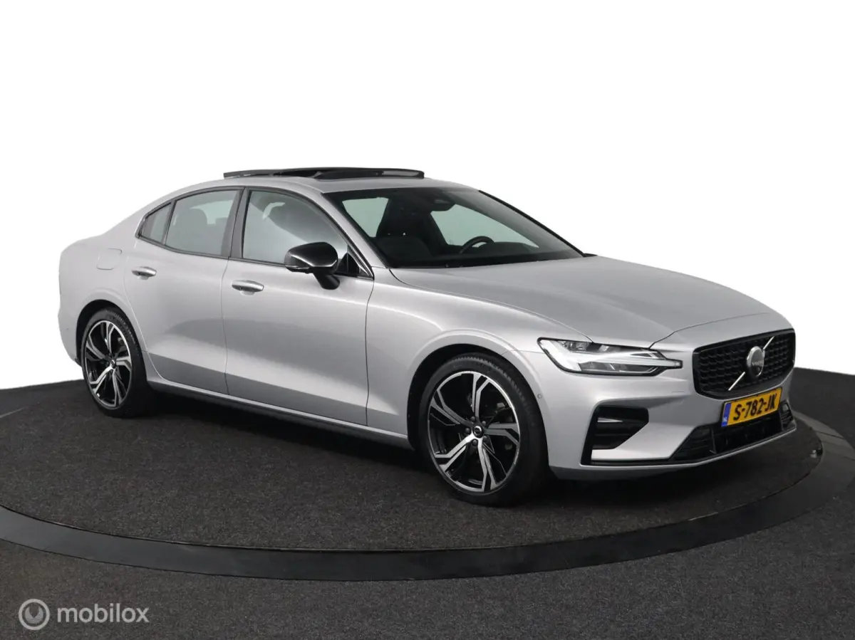 2.0 B4 Ultimate Dark SCHUIFDAK / HARMAN-KARDON / 360 CAMERA / DEALER O.H.