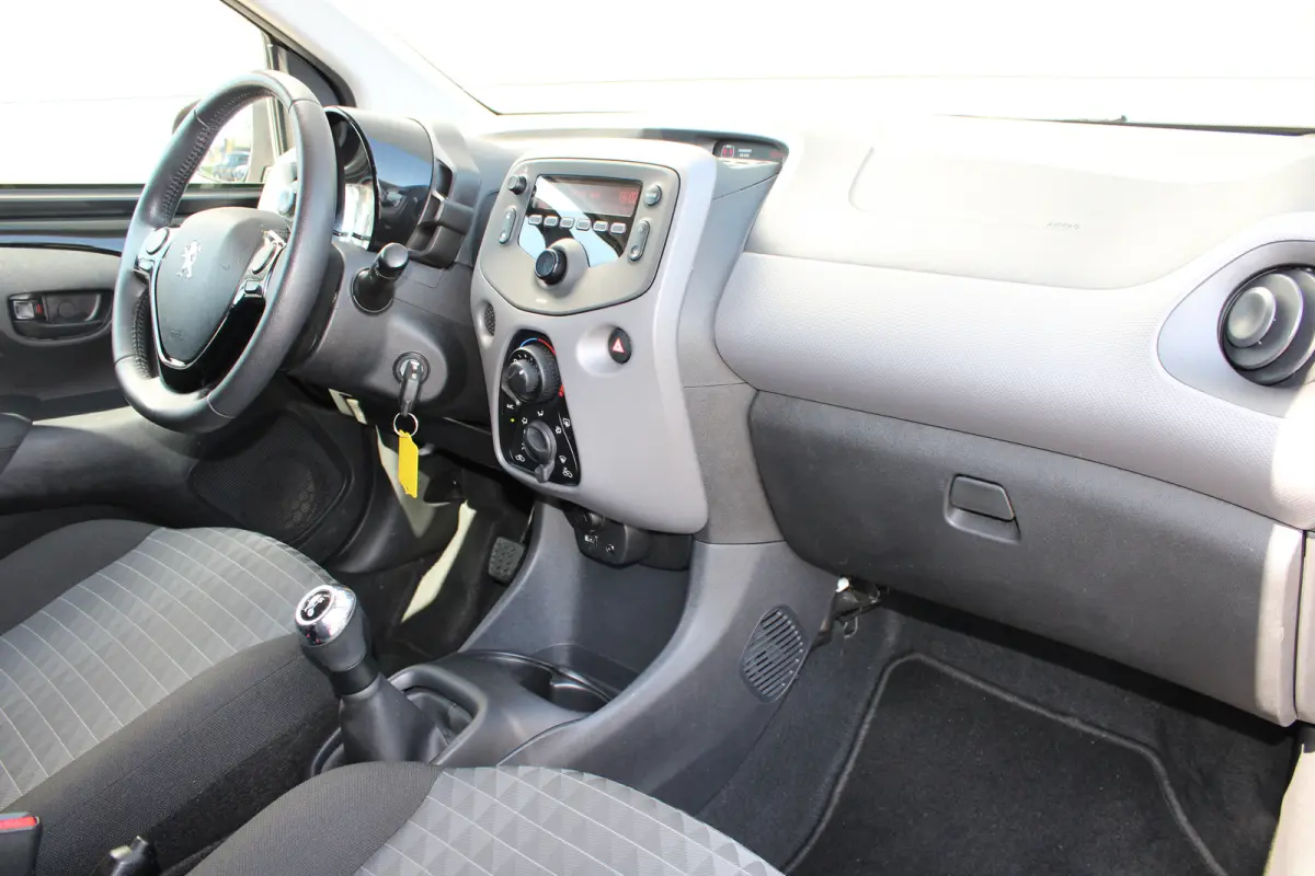 1.0 e-VTi Active | Airconditioning | Bluetooth | Mistlampen | Extra getinte ramen | NL auto | 42.000km |