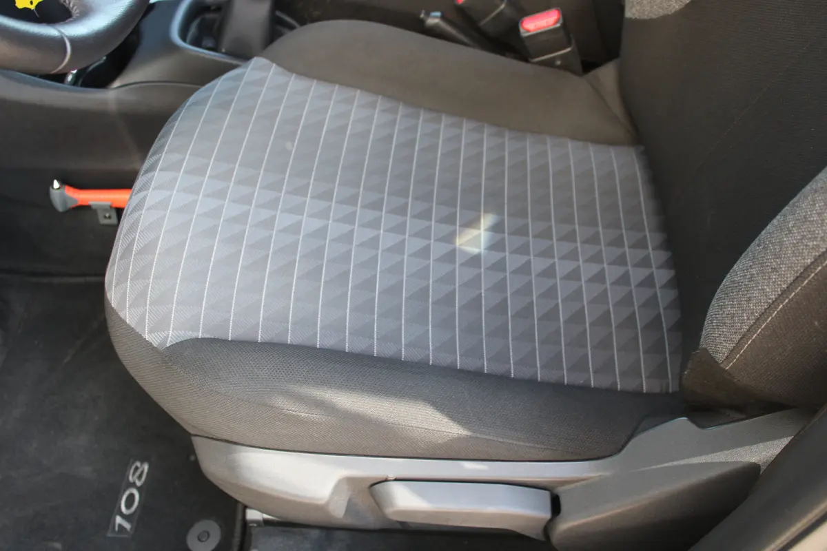 1.0 e-VTi Active | Airconditioning | Bluetooth | Mistlampen | Extra getinte ramen | NL auto | 42.000km |