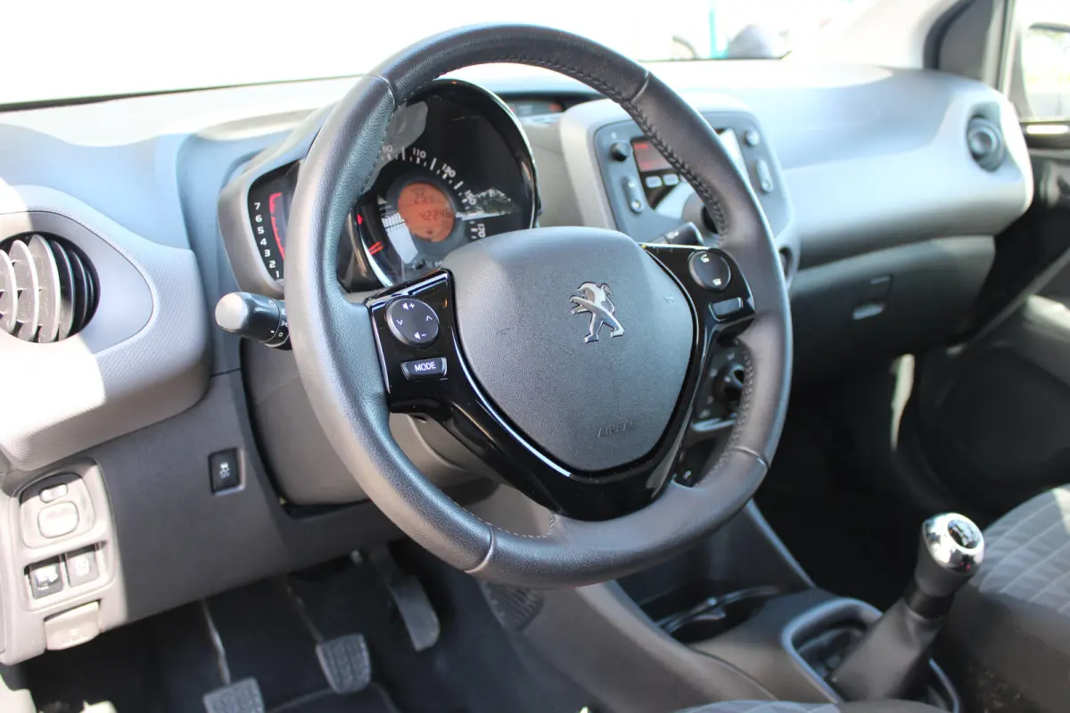 1.0 e-VTi Active | Airconditioning | Bluetooth | Mistlampen | Extra getinte ramen | NL auto | 42.000km |