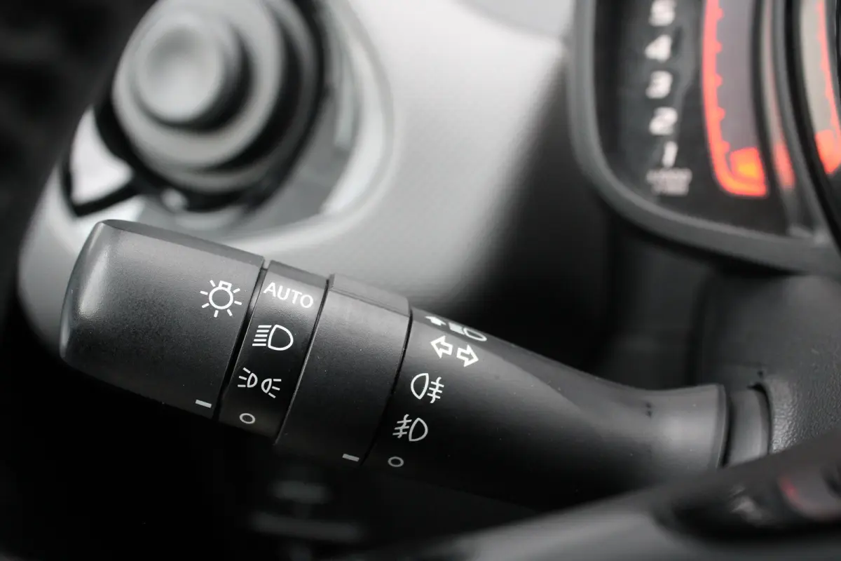 1.0 e-VTi Allure | Navi by app | Camera | Climate control | Apple carplay | Lichtmetaal | LED | Mistlampen |