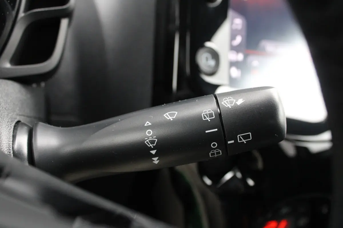 1.0 e-VTi Allure | Navi by app | Camera | Climate control | Apple carplay | Lichtmetaal | LED | Mistlampen |