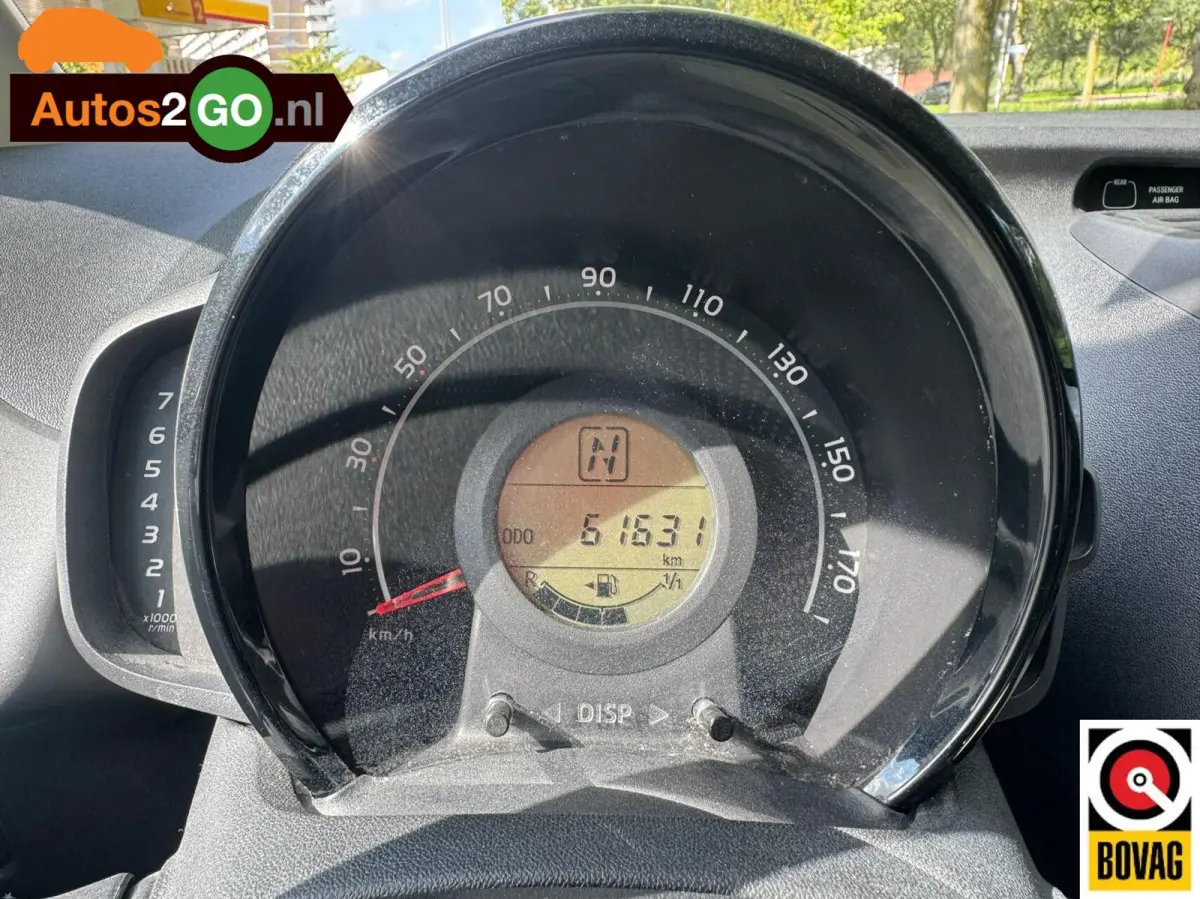 1.0 VVT-i x-play