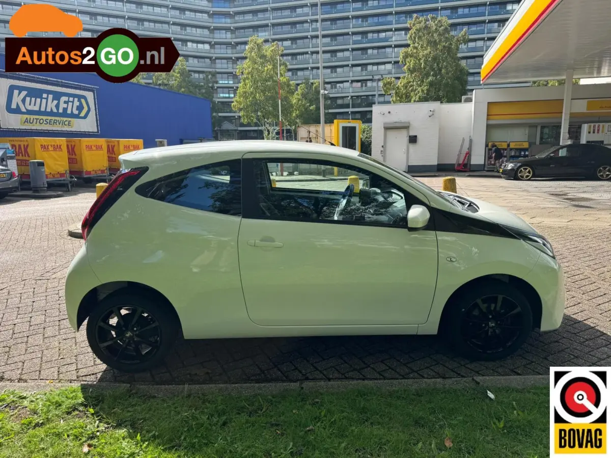 1.0 VVT-i x-play