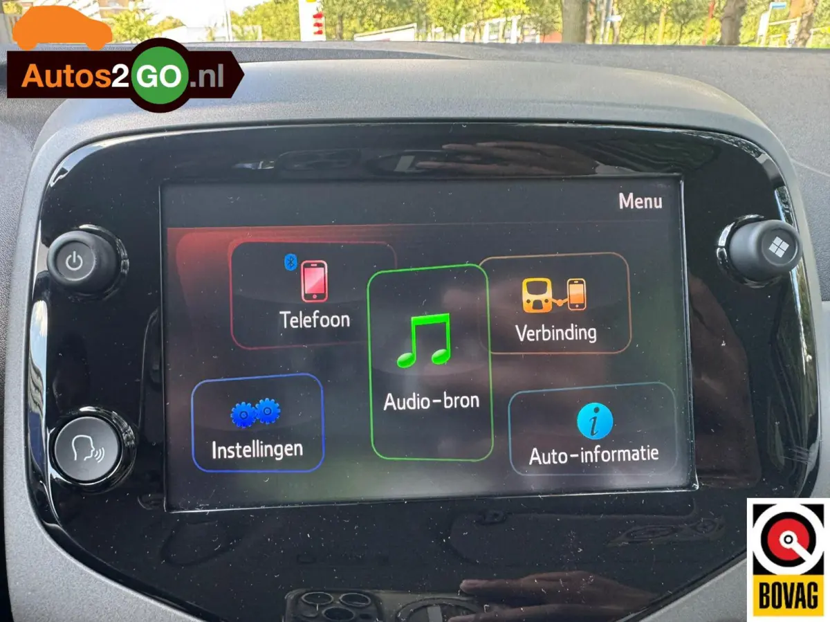 1.0 VVT-i x-play
