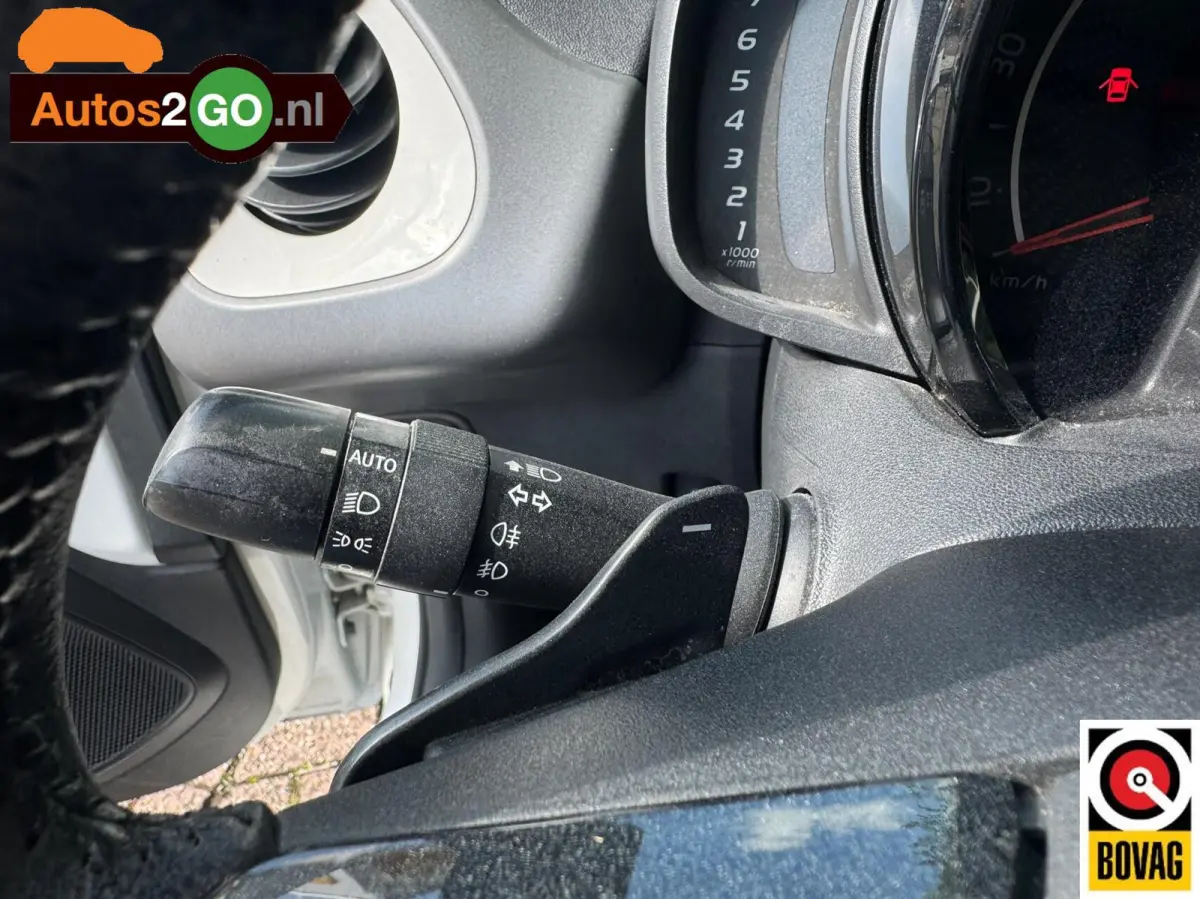 1.0 VVT-i x-play