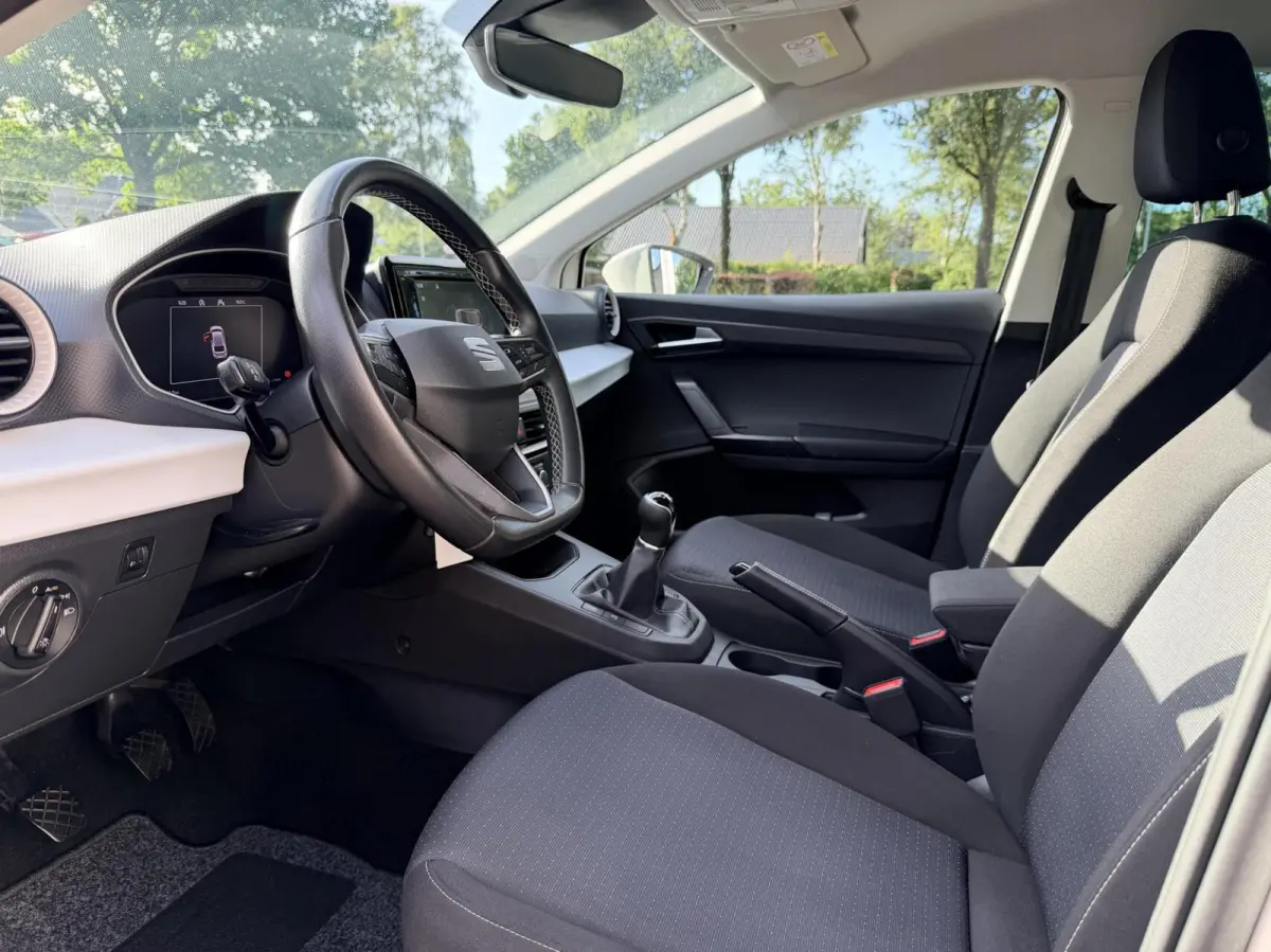 1.0 EcoTSI Style Business Connect | Carplay | Cruise | Stoelverwarming | Digital Cockpit | Led | Dealer Onderhouden