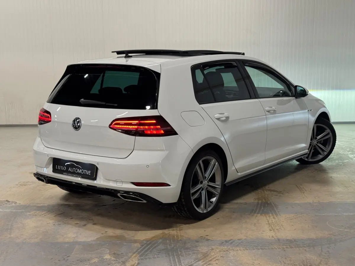 1.4 TSI Highline Business R | PANO | 3x R-LINE | CAMERA | DCC