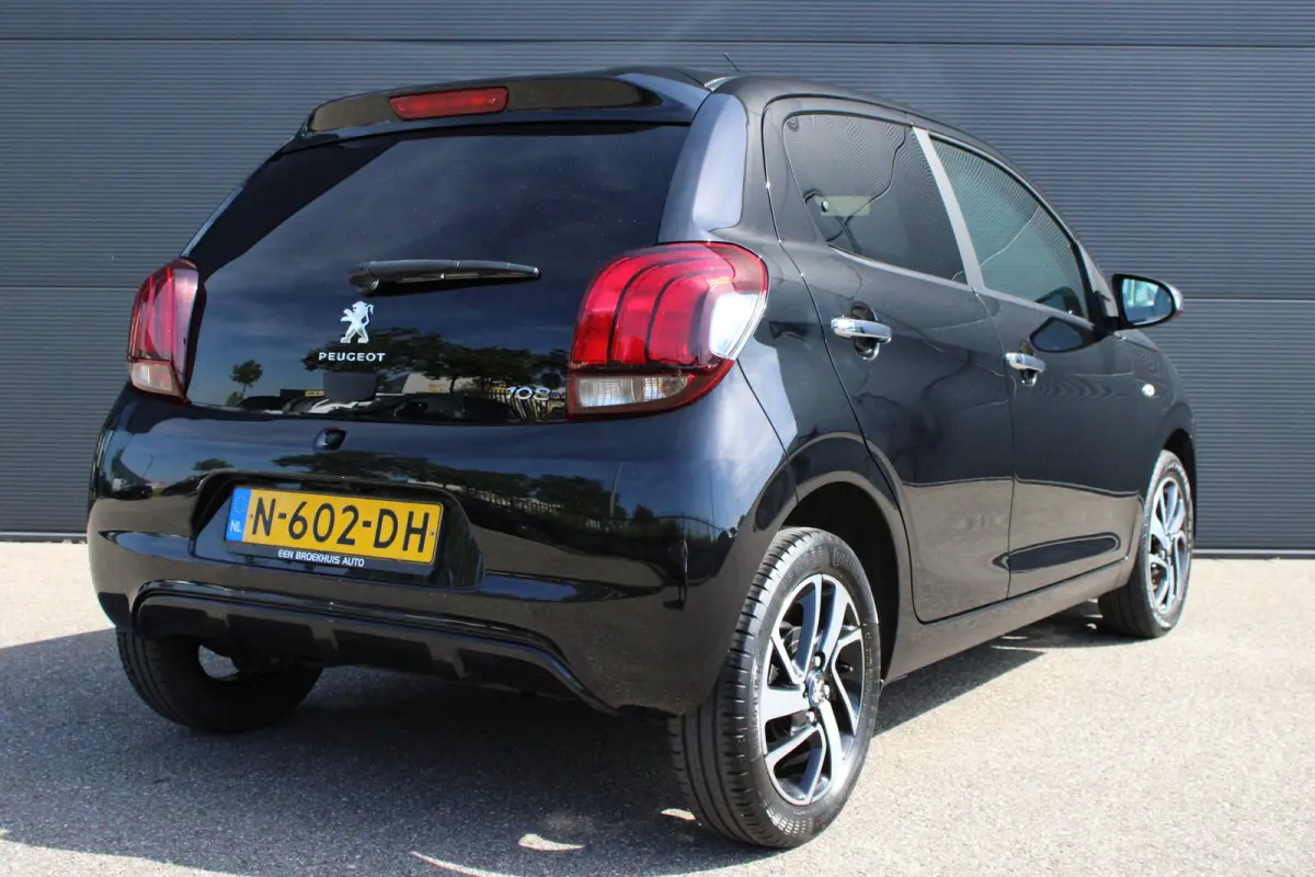 1.0 e-VTi Allure | Navi by app | Camera | Climate control | Apple carplay | NL auto | 32.000km | BTW |