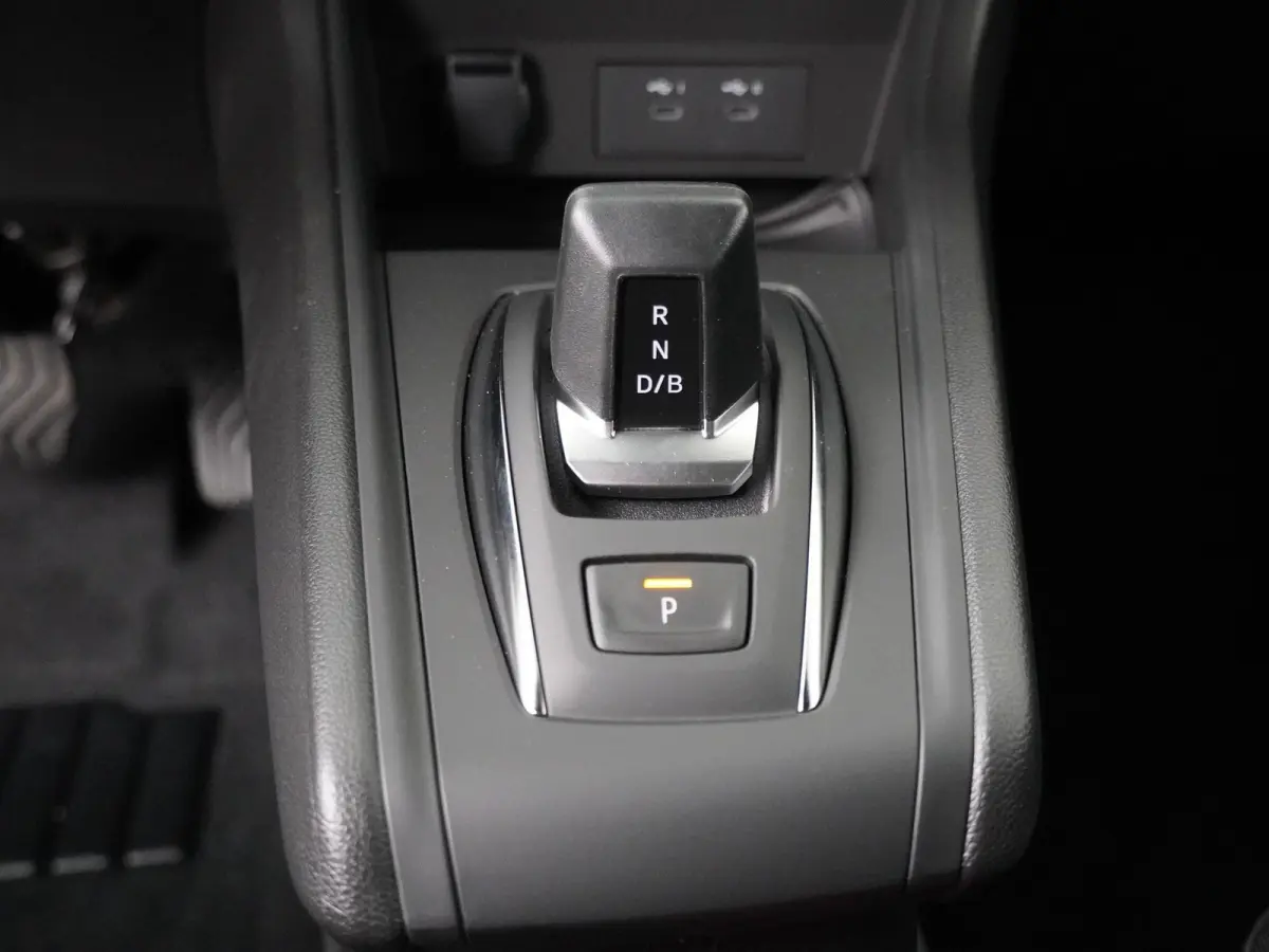 1.8 HEV Black Edition | Nu 2000,- korting!! |