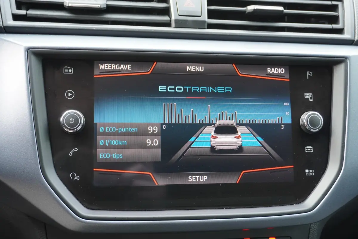 1.0 TSI 95pk Style Business Intense | Adaptive Cruise | Android Auto & Apple CarPlay | Clima | Draadloos Opladen Telefoon