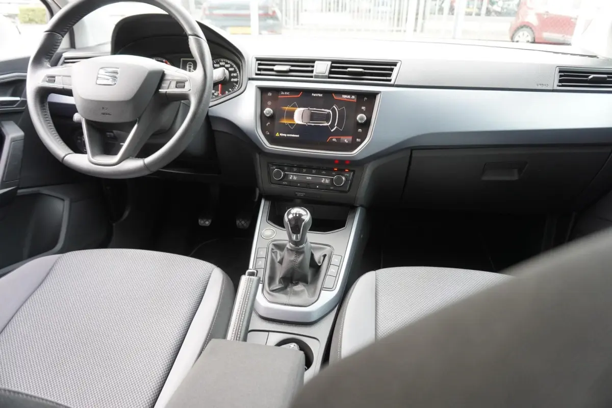 1.0 TSI 95pk Style Business Intense | Adaptive Cruise | Android Auto & Apple CarPlay | Clima | Draadloos Opladen Telefoon