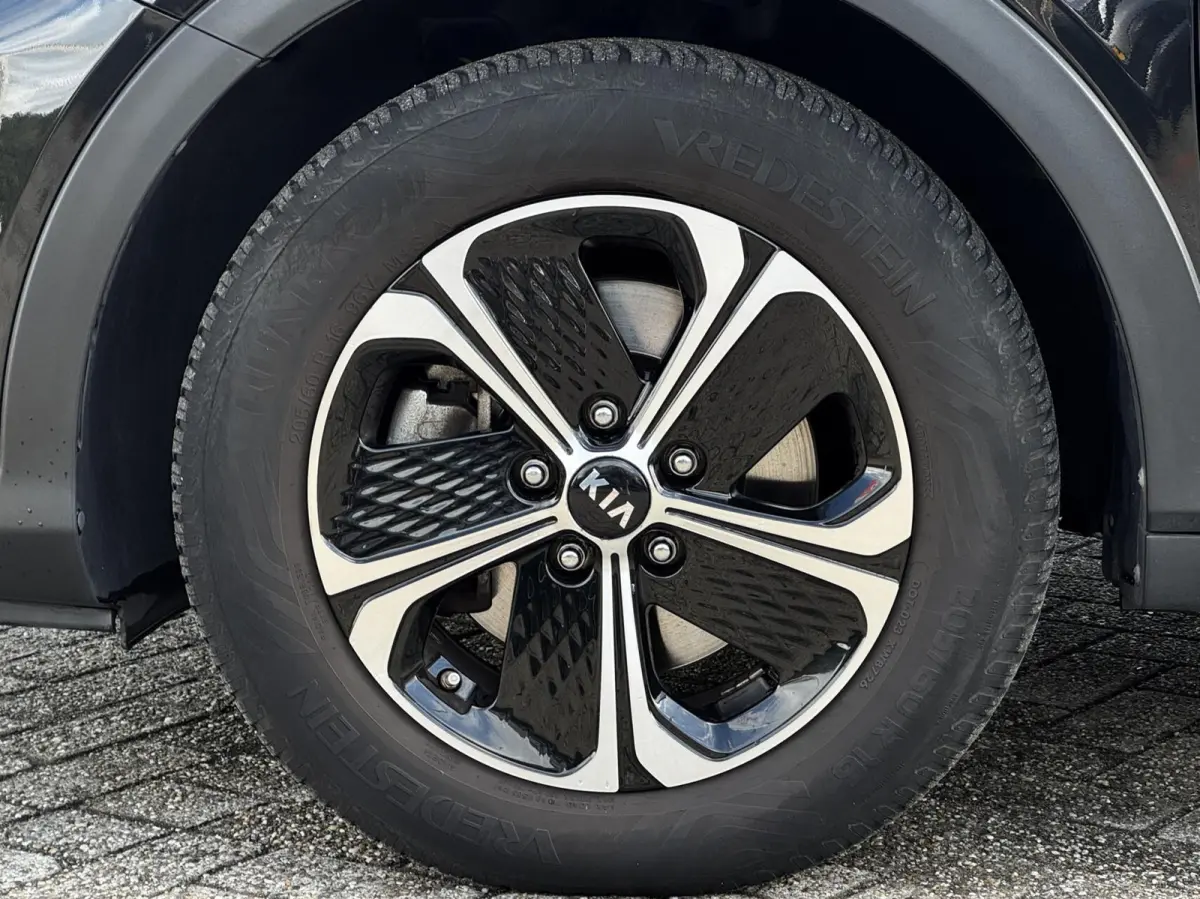 1.6 GDi PHEV DynamicPlusLine|Trekha|Camera|LED|ACC